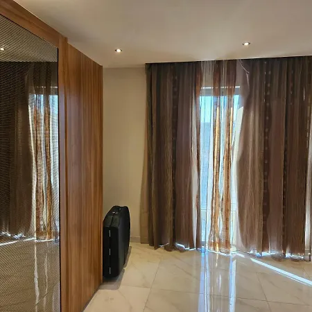 Homestay Double Bedroom In Shared Penthouse - Seabreeze Terraces St. Paul's Bay