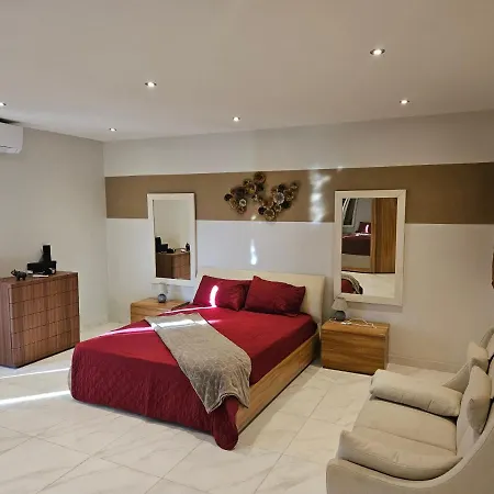 Double Bedroom In Shared Penthouse - Seabreeze Terraces Homestay